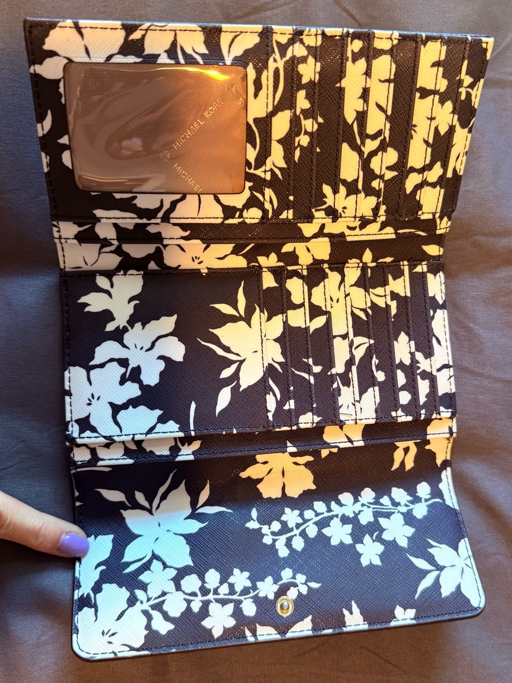 Michael Kors Navy Blue & White Floral Wallet - Picture 4 of 5